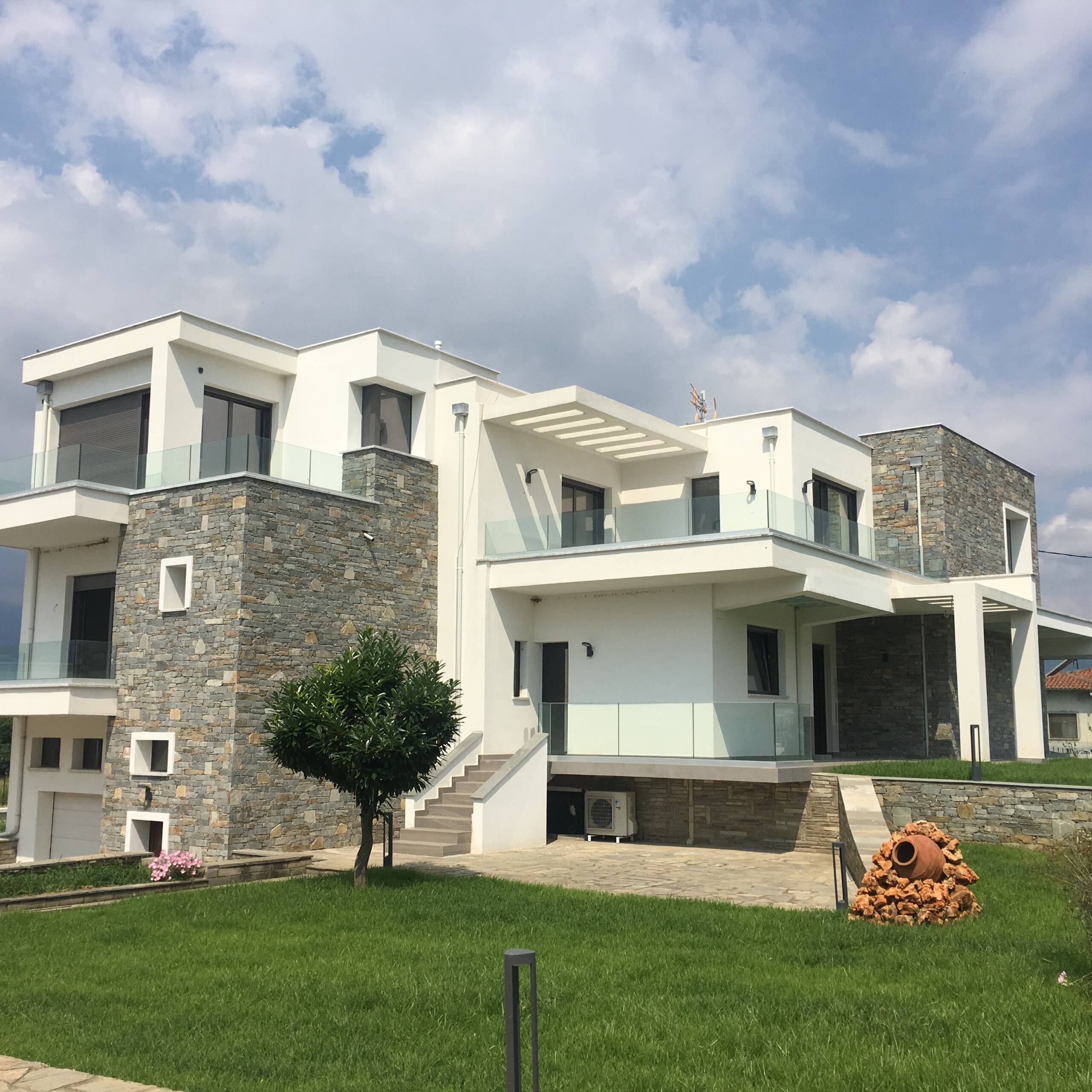 Renovation and extension of ground floor residence