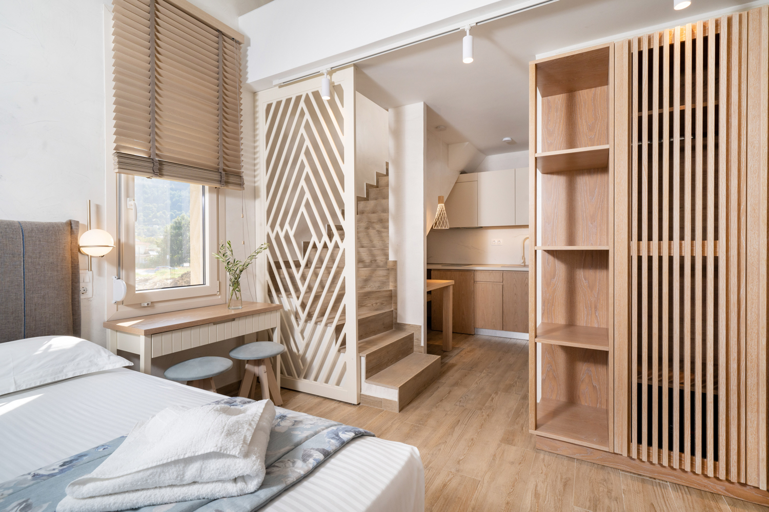 Ιliorama Luxury Suites & Apartments