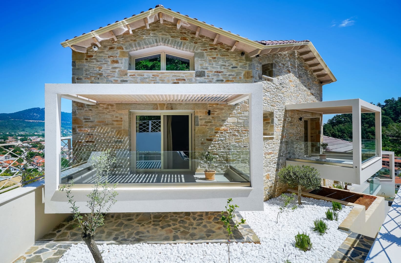 Lithorama Boutique Suites